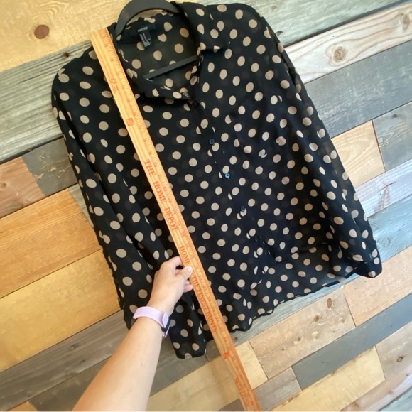 💝3/$20 Forever 21 Polka Dot Button-Down Shirt - Picture 8 of 12